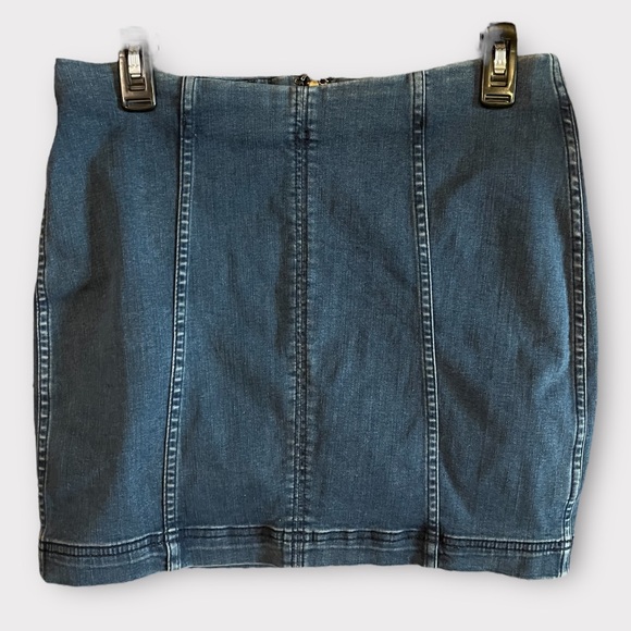 Free People Women’s Size 6 Modern Femme Blue Denim Mini Skirt - Picture 2 of 6
